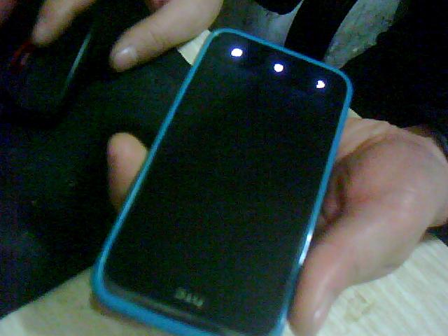 HTC手机屏幕黑屏无法唤醒_315投诉_中国质量