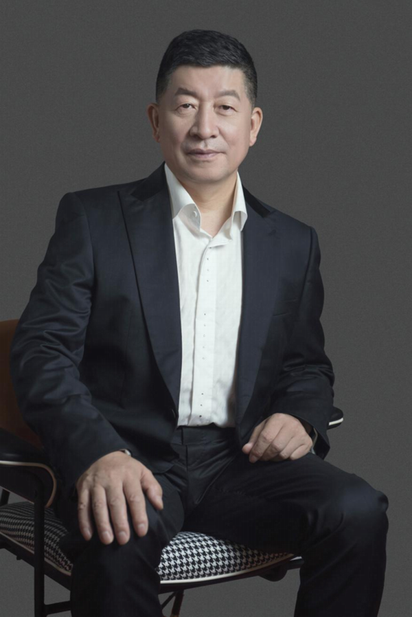 �ֵ�Ӣ�ƶ�����ҵذ壺��ս��ת�͵�����������������ҵ��������չ