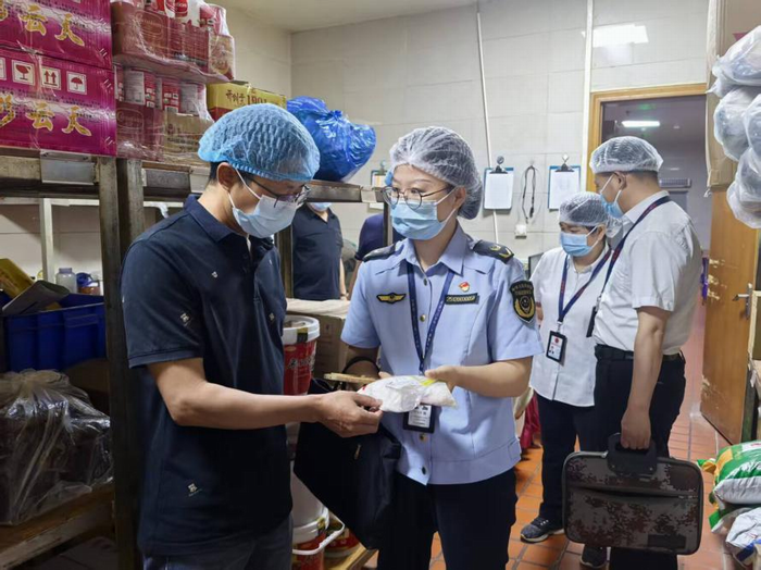 ������˫������������������������ж� ͻ��������������ȫ