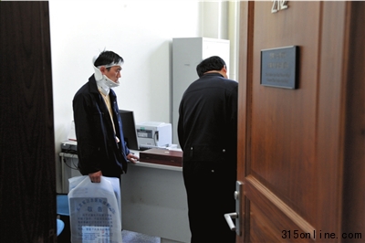 高晓松醉驾被拘 《同桌的你》变成《酒桌的你