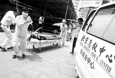北京120急救医生缺口八成大部分人中途退出