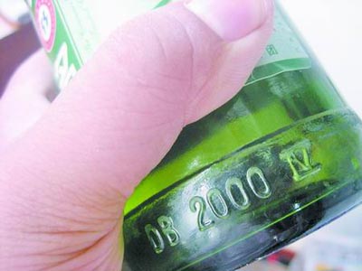 大量超期服役啤酒瓶存爆炸隐患