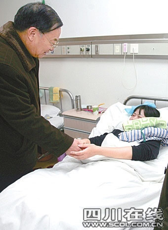 河北省记协主席看望乐倩