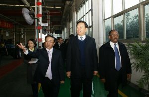 国外驻华使节考察江苏出口产品生产企业质量安全监控体系
