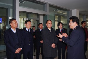 国家质检总局纪检组长王炜慰问宁夏质检工作人员