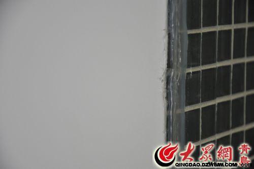 墙壁连接处做工粗糙 墙壁连接处做工粗糙