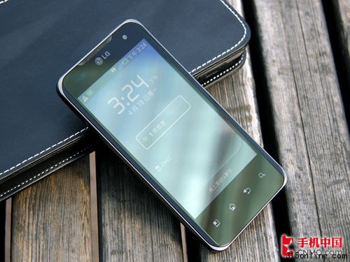点图查看下一页 白色版iPhone4跌至3699元盘点近期降价智能机(6)