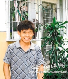 江西卖甘蔗打工者自学6年考上美国大学(图)