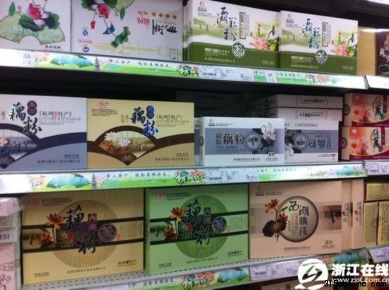 超市在售的藕粉品种琳琅满目。