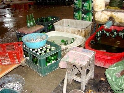 黑加工点内十分混乱