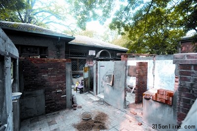 清华大学新林院梁思成故居盖违建被叫停(图)