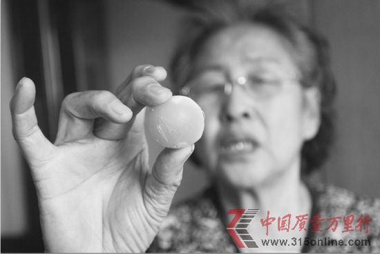 这蛋黄能弹起20厘米