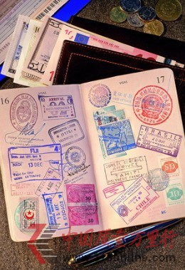 <b>消费者有话说:事件曝光后仍拒退团费</b> <b>消费者有话说:事件曝光后仍拒退团费</b>