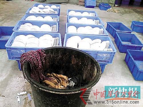 “康洁”碗筷消毒现场。