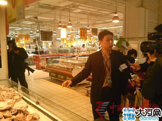 家乐福公共事务经理王尚武。