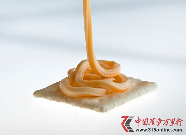 制造美味的奶酪也要用到氨气。 制造美味的奶酪也要用到氨气。