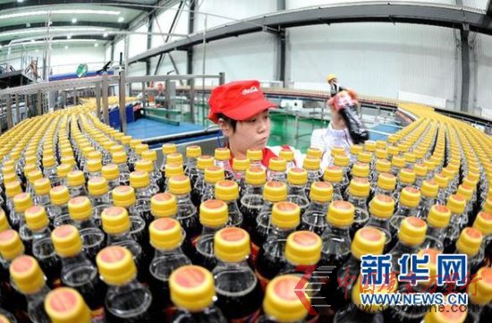 图为生产线。