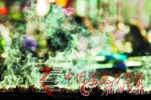 街边烧烤。新华社发