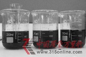勾兑出的假麻油肉眼无法辨别