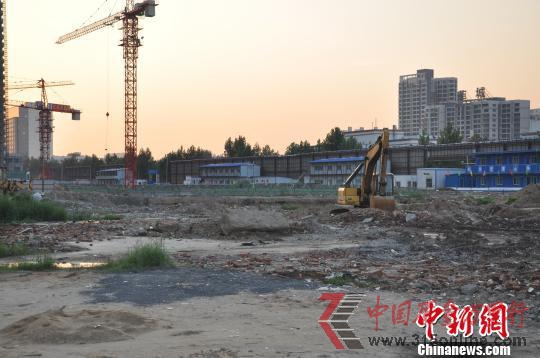 施工现场 齐永 摄 施工现场 齐永 摄