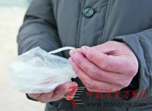 人造银鱼烧不化扯不断 口感有嚼劲似QQ糖